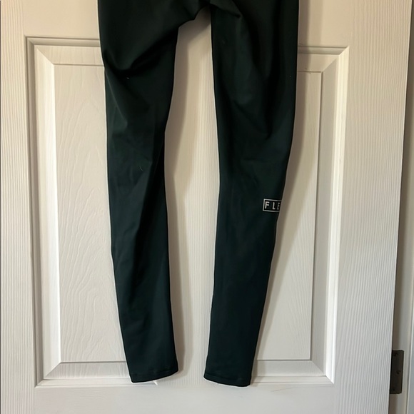 Hunter green High-Waisted Leggings - Picture 7 of 11